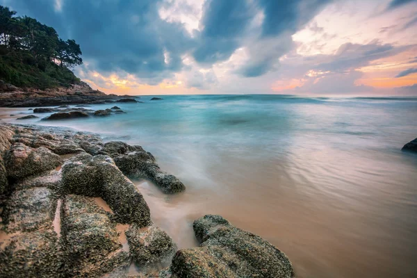 kasvetli tropikal günbatımı