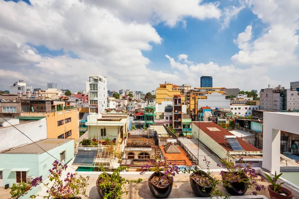 Vista giornaliera di uno dei quartieri più antichi di Ho Chi Minh City — Foto Stock