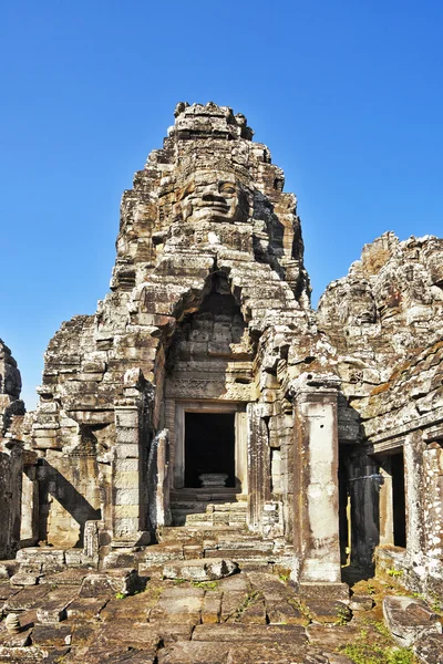 Temple Bayon dans le complexe Angkor Wat — Photo