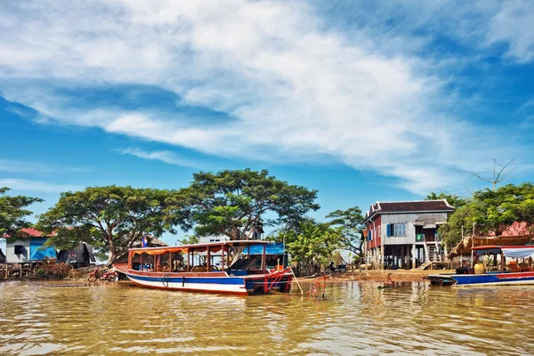 El pueblo en el agua — Foto de Stock