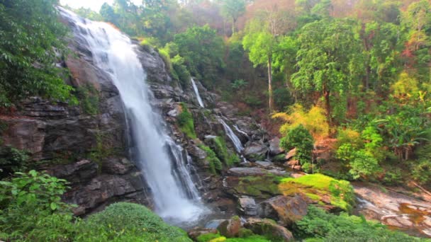 Nyastolsfossen wasserfall — Stockvideo