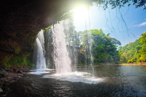 Tat Cham Pee Waterfall — Stock Photo, Image