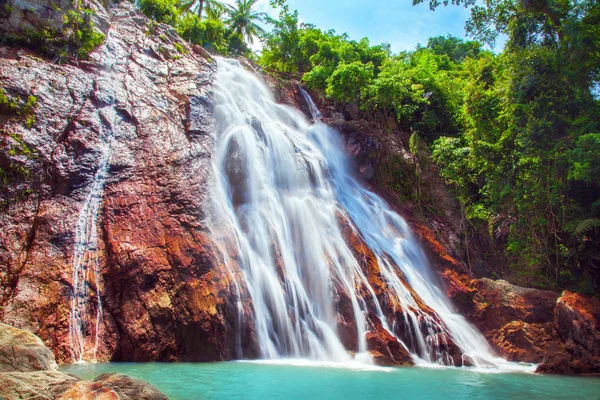 Na Muang 1 cachoeira — Fotografia de Stock