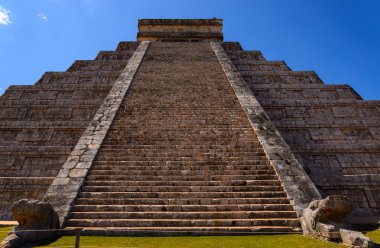 Meksika 'da Maya Piramidi