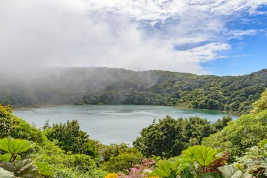 Kosta Rika 'da Botos gölü
