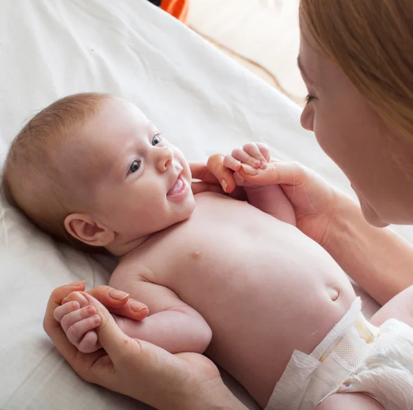 Mère avec bébé — Photo