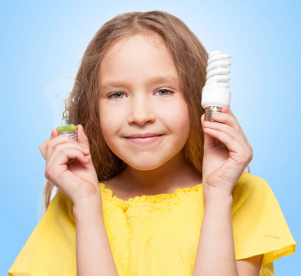 Criança com bulbos — Fotografia de Stock