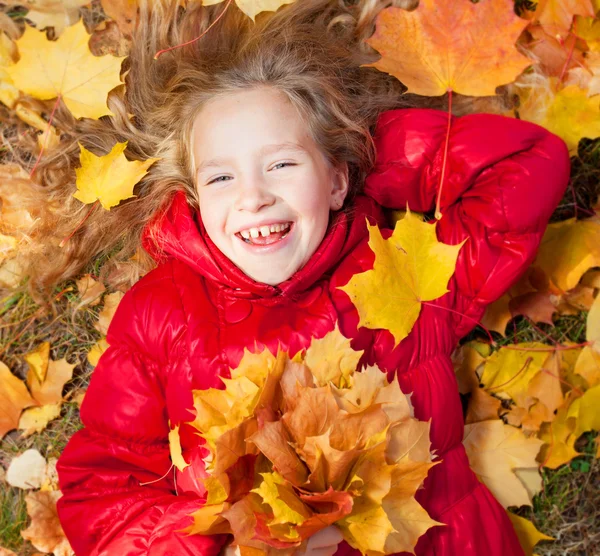 Dívka na podzim — Stock fotografie