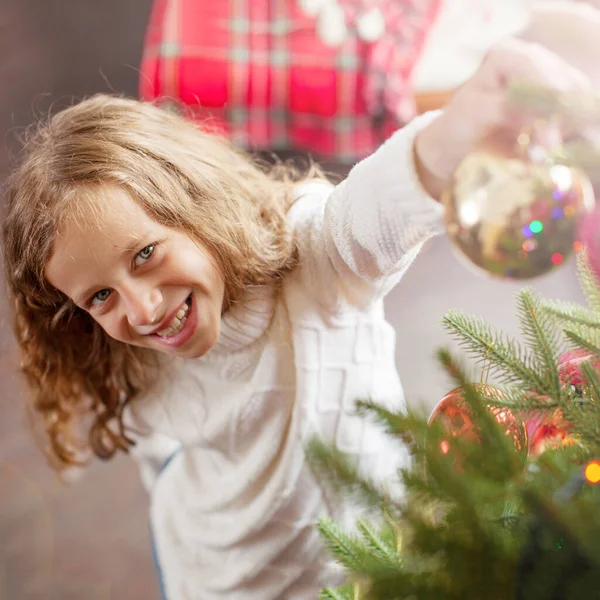 Décoration enfant arbre de Noël — Photo