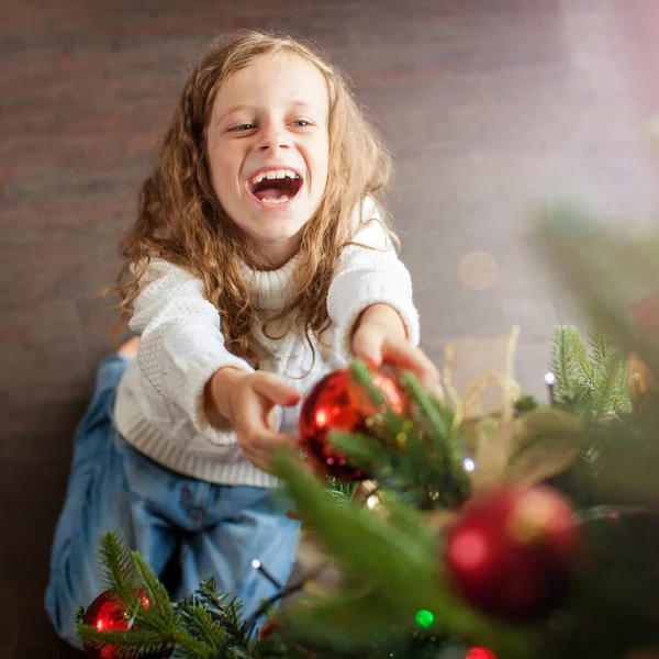 Çocuk süsleme noel ağacı — Stok fotoğraf