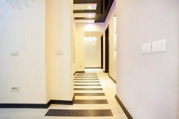 Внутренний коридор — стоковое фото