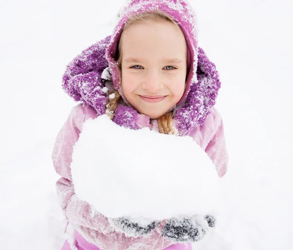 Enfant en hiver — Photo