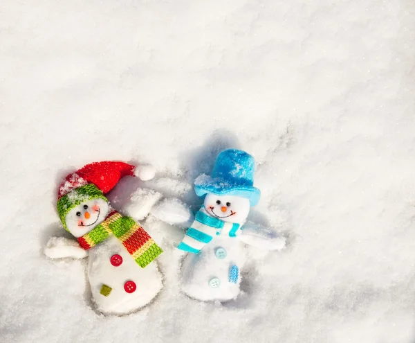 Schneemann auf Schnee — Stockfoto