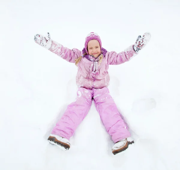 Niño en invierno — Foto de Stock