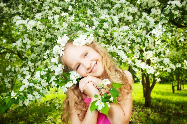 Kind bij spring — Stockfoto