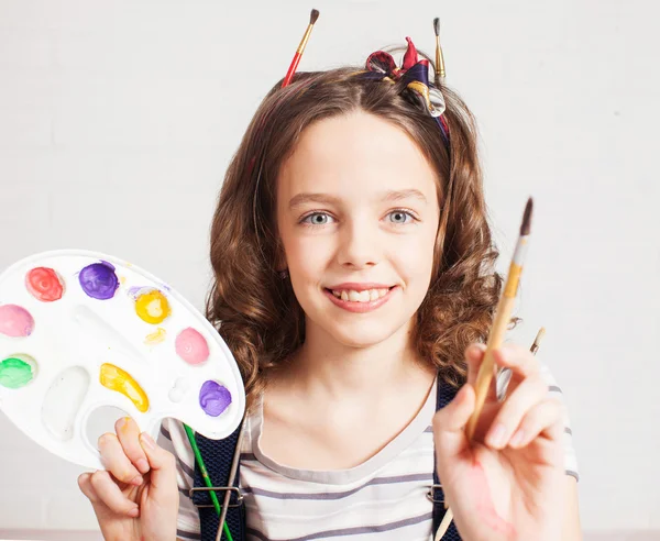 Cheerful child artist — Stock Photo, Image