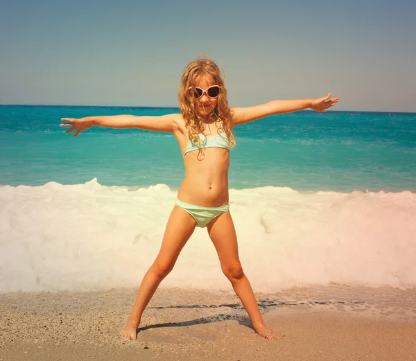 Gyermek a strandon — Stock Fotó