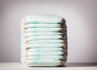 çocuk bezi yığını