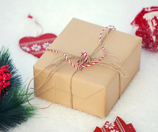 Gift on snow — Stock Photo, Image