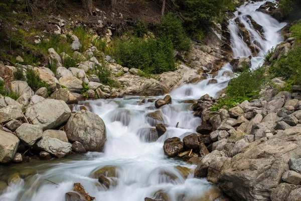 Waterfall with stones — Stock Photo, Image