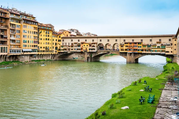 ヴェッキオ橋。フィレンツェ、イタリア — ストック写真