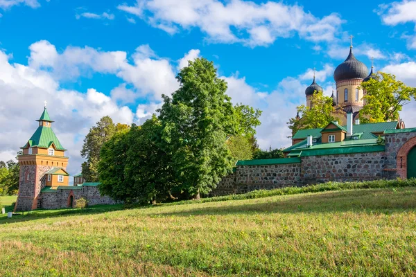 Kuremae Успенський монастир. Естонія, ЄС — стокове фото