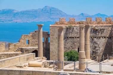 Akropolis Lindos içinde. Rhodes, Yunanistan