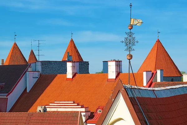 Telhados de Tallinn. Estónia — Fotografia de Stock