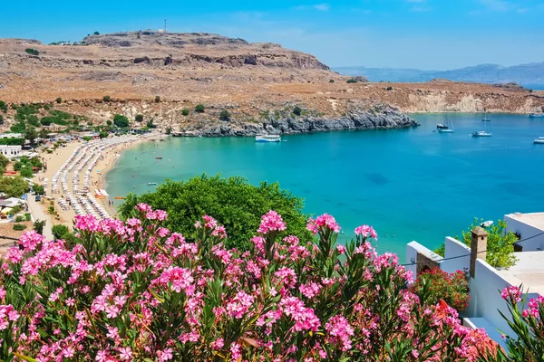 Lindos Bay. Rhodos, Griechenland lizenzfreie Stockbilder