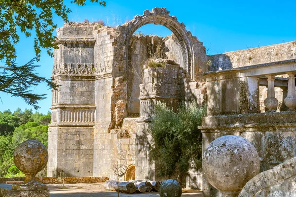 Tapınak Kalesi 'nin ortaçağ kalıntıları. Tomar, Santarem bölgesi, Portuga