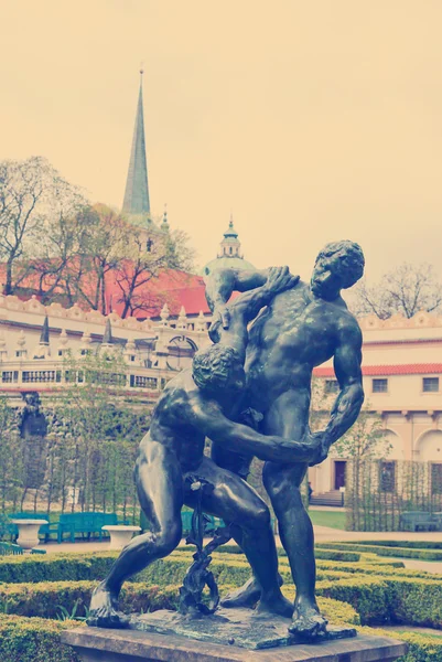 Estátua no centro histórico de Praga — Fotografia de Stock