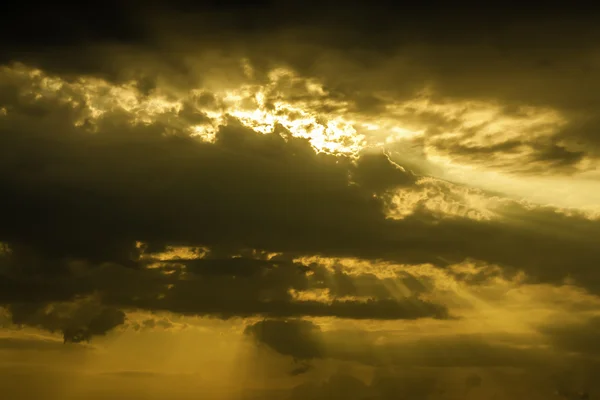 Céu dramático colorido — Fotografia de Stock