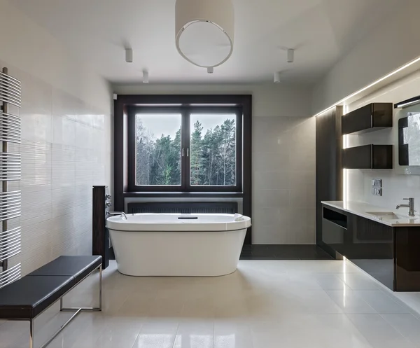 Luxury bathroom interior — Stock Photo, Image