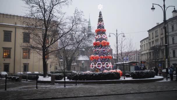 Piazza di Ognissanti nel centro storico di Cracovia, Polonia — Video Stock
