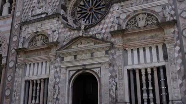 Cappella Colleoni in Bergamo, northern Italy — Stock Video