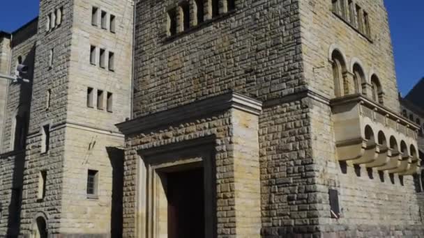 Kejserliga slottet i Poznan är palace i Polen — Stockvideo