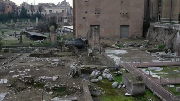 Santi Luca e Martina est une église de Rome, Italie. — Video