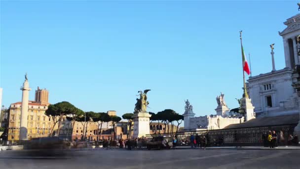 Piazza Venezia är navet i Rom, Italien — Stockvideo