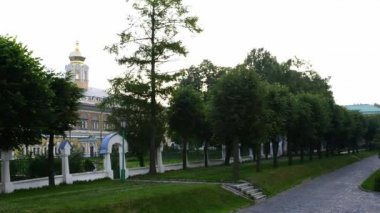 Bir anne, Sergiev Posad Smolensk kilise kutsal kişilerin resmi