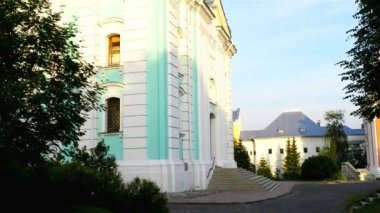 Beş katlı Lavra Bell 1741-1770 yıllarda inşa kule,