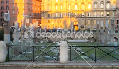 Trajans sütun ve Basilica Ulpia Roma, İtalya