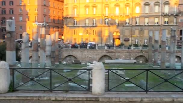 Trajans 列とローマ、イタリアの大聖堂ウルピア — ストック動画