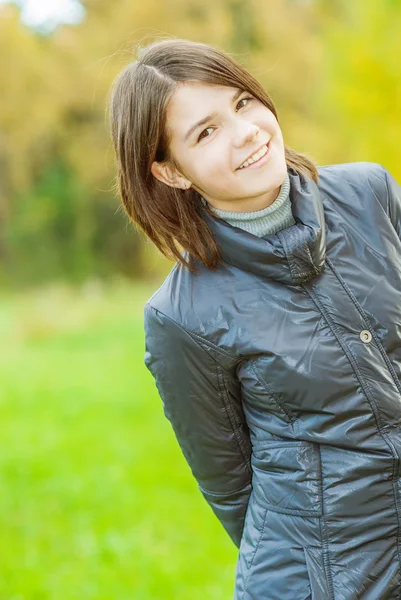 Portrait of dark-haired girl — Stock Photo, Image