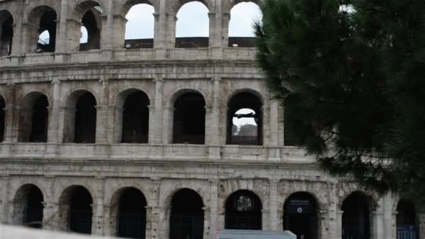 Coliseo o Anfiteatro Flavio en Roma, Italia — Vídeos de Stock