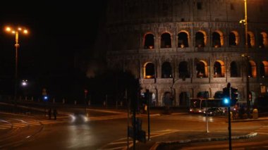 Kolezyum, Roma, İtalya'nın şehir merkezinde