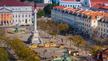 Lizbon şehrinde Rossio Meydanı, Portekiz