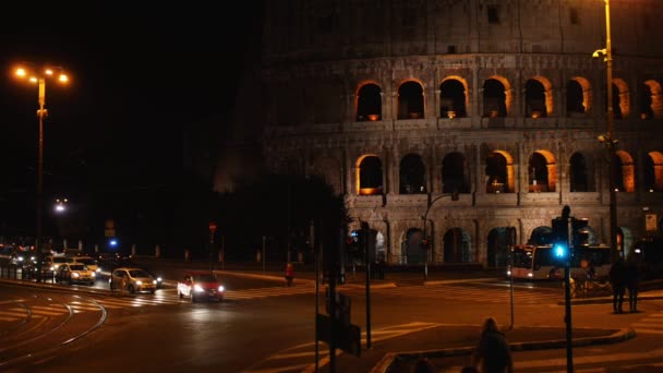 Coliseo en el centro de la ciudad de Roma, Italia — Vídeo de stock