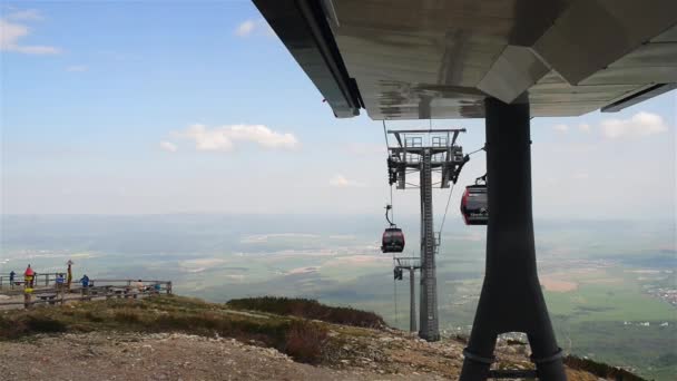 Ascensore su Lomnicky stit in Alti Tatra — Video Stock