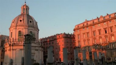 Trajans sütun ve Basilica Ulpia Roma, İtalya