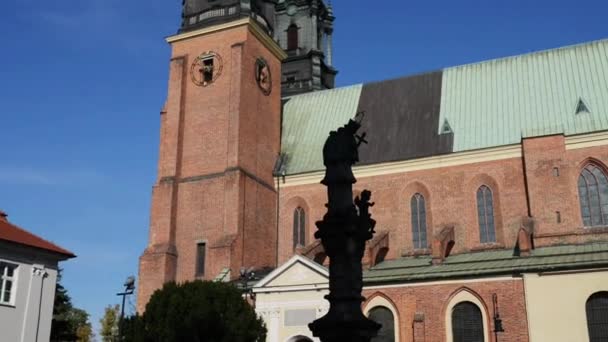 Basílica de San Pedro y San Pablo en Poznan — Vídeos de Stock